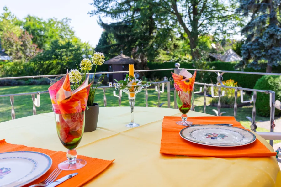 Terrasse mit Blick ins Grüne