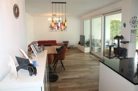 Blick vom Entrée - Wohnung kaufen in Offenbach - Exklusive 4 - Zimmer - Lifestyle-Wohnung auf der Hafeninsel