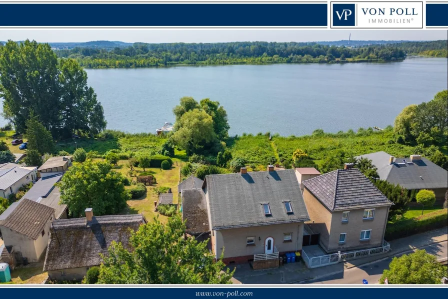 Titelbild - Haus kaufen in Werder (Havel) / Leest - Großes Wohnhaus mit fantastischem Wasserblick, sanierungsbedürftig, vermietet