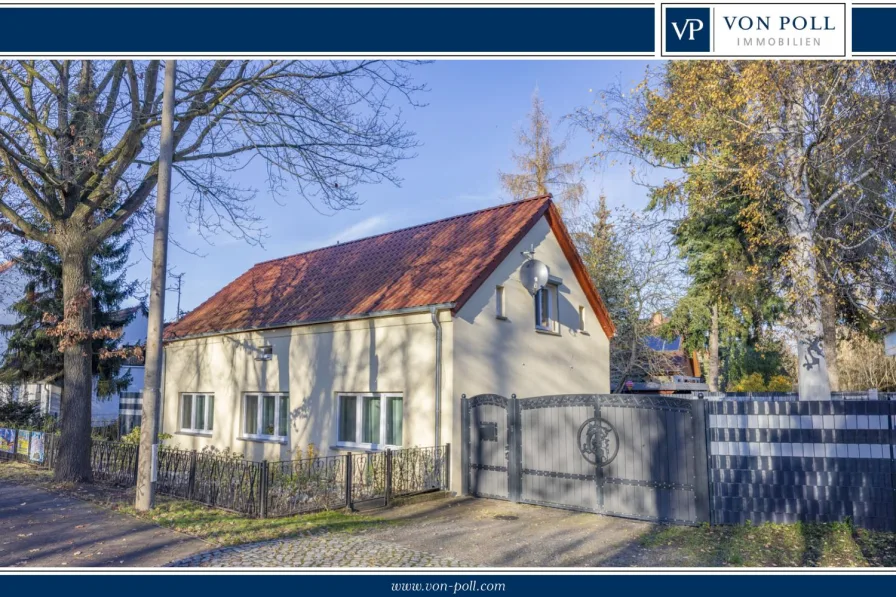 Titelbild - Haus kaufen in Potsdam - Modernisiertes, energieeffizientes Einfamilienhaus in Potsdam-Bornim