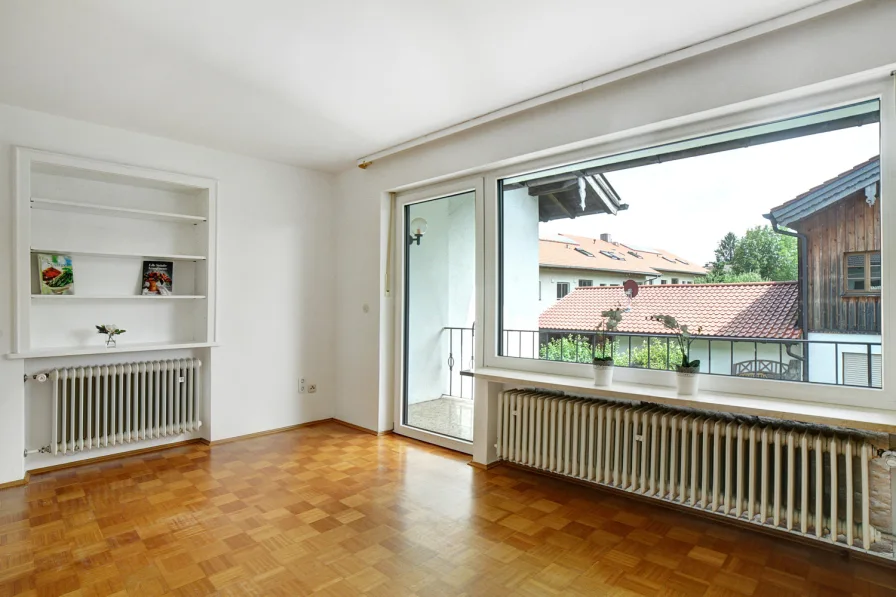 Wohnzimmer mit Balkon