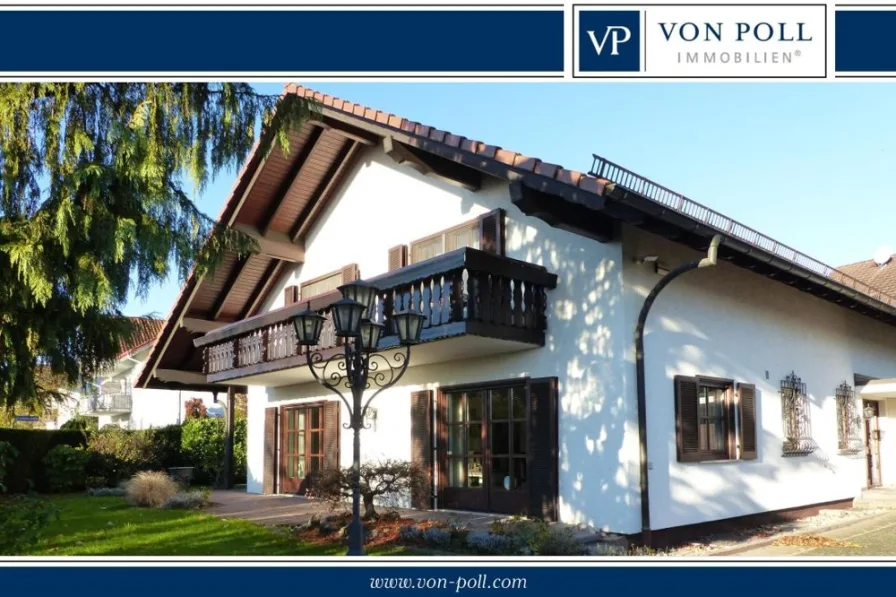 Titelbild - Haus kaufen in Hügelsheim - Attraktives, hochwertiges und freistehendes Architekten- Einfamilienhaus in sehr guter Wohnlage von Hügelsheim