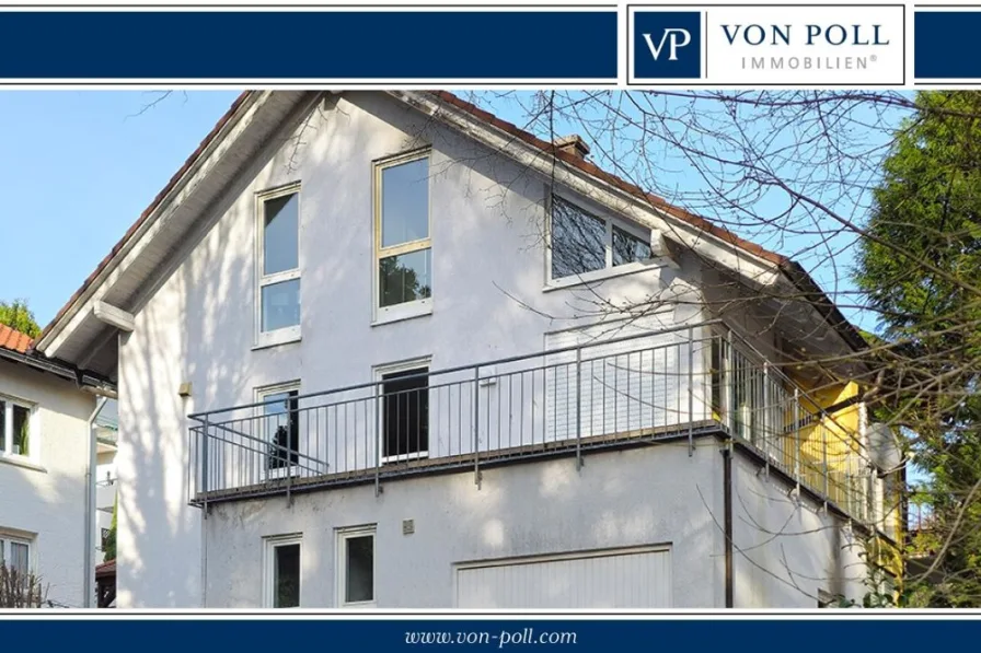 Frontansicht - Haus kaufen in Baden-Baden - Doppelhaushälfte mit Potential in ruhiger und Innenstadtnaher Wohnlage