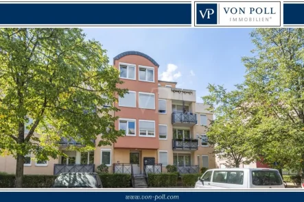 Hausansicht  - Wohnung kaufen in Karlsruhe / Oberreut - Helle 2-Zi-Wohnung mit umlaufender Dachterrasse und Tiefgarage