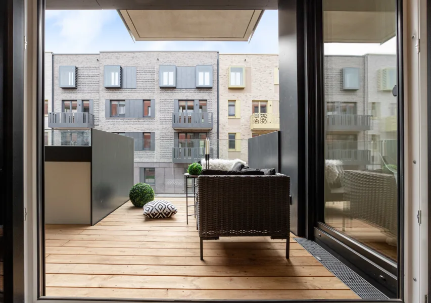 Balkon mit Grachtenblick