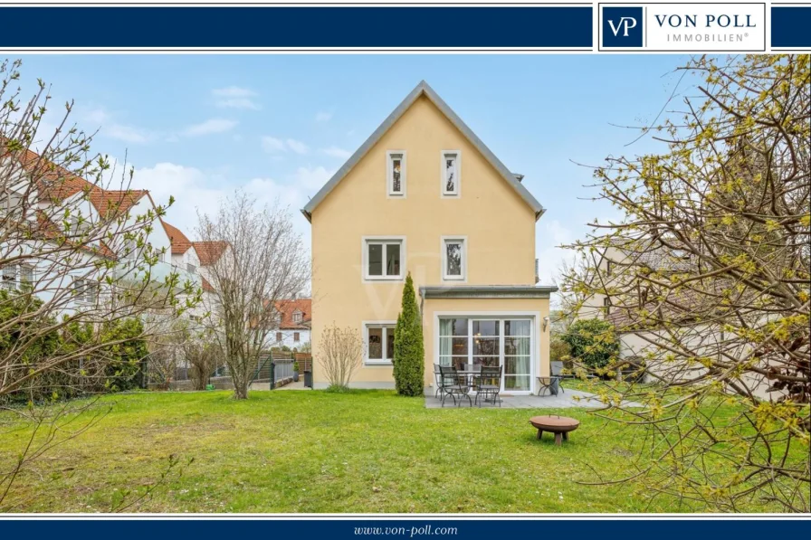  - Wohnung kaufen in Augsburg - Moderne Wohnung mit Haus-Charakter und Privatgarten