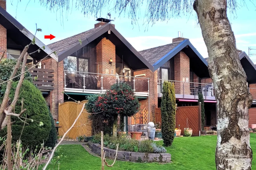 Ansicht - Haus kaufen in Schwülper / Walle - Charmantes Haus in Kettenbauweise mit Blick in die unverbaubare Natur