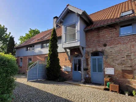 Ansicht - Wohnung kaufen in Lehre / Wendhausen - Moderne Loftwohnung mit Balkon und Stellplatz in historischem Gebäude