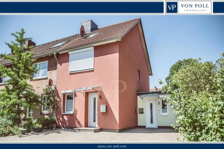 Titelbild - Haus kaufen in Lüneburg / Lüne-Moorfeld - Flexibel nutzbares Reihenendhaus: Komplett saniert mit zwei Wohneinheiten und einer Büroeinheit