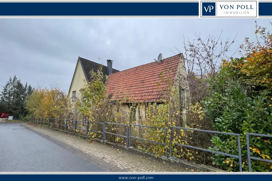 Titelbild - Haus kaufen in Paderborn / Neuenbeken - Sanierungsbedürftiges Einfamilienhaus in Neuenbeken