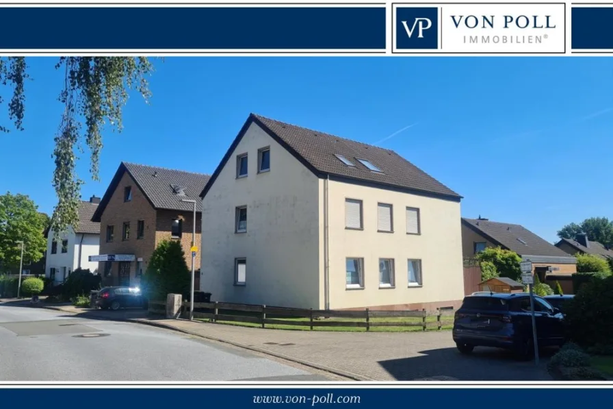 Titelbild - Wohnung kaufen in Bielefeld - Bielefeld-Jöllenbeck: unvermietete ETW in 3-Familienhaus | OG | ca. 88 m² | Modernisierungsbedarf