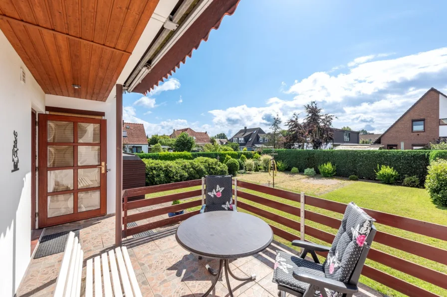 Terrasse mit Gartenblick