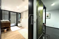 Badzimmer mit Dusche im UG