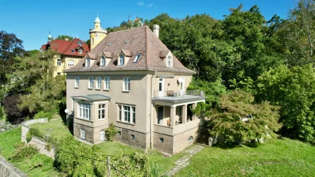 VON POLL IMMOBILIEN - Haus kaufen in Dresden - Historische Villa mit Denkmalschutz zur Sanierung in Bester Lage am Loschwitzer Elbhang