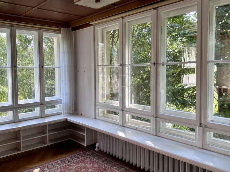 Fensterbank im Wohnzimmer