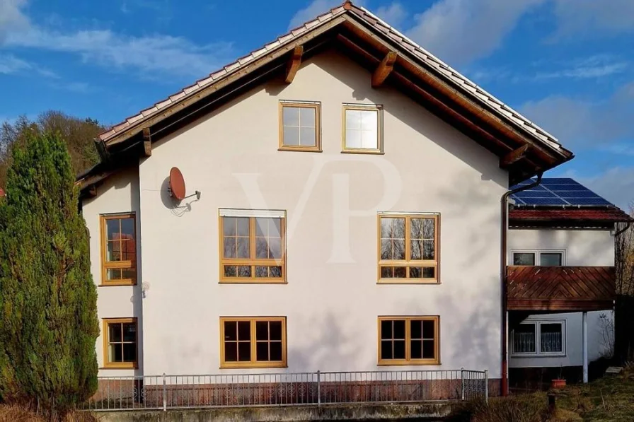  - Haus kaufen in Rautenhausen - Großzügiges Einfamilienhaus  mit großem Grundstück in Rautenhausen