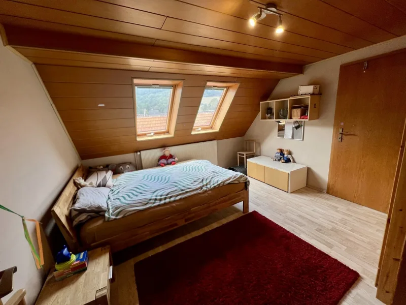 Schlafzimmer DG