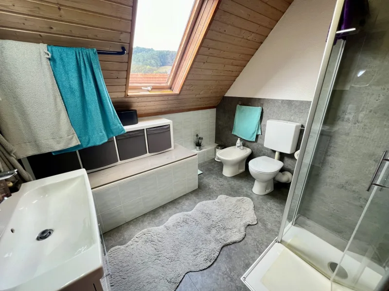 Badezimmer DG