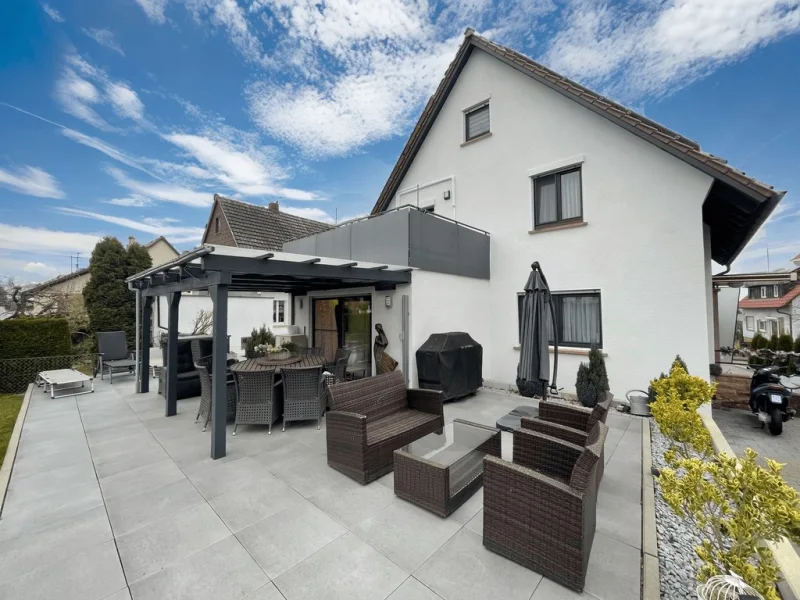 Terrasse mit Lounge - Haus kaufen in Uhingen - Exklusives Zuhause in begehrter Lage