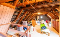 Dachboden (Ausbaureserve  mit Stehhöhe)