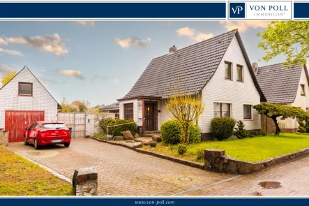 Titelbild - Haus kaufen in Neumünster - Freistehendes Einfamilienhaus mit großem Potenzial in Neumünster - Gadeland