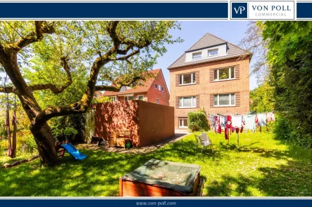 Titelbild - Haus kaufen in Kiel - Lichtdurchflutetes Mehrfamilienhaus – Historischer Charme trifft Investmentpotenzial