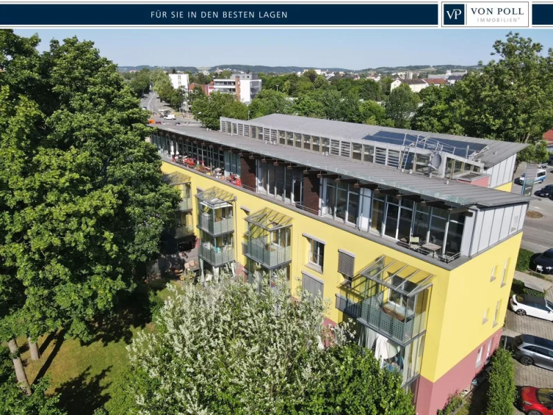 Außenansicht - Wohnung kaufen in Landshut - Hohe Ansprüche? Zurecht! Zentrale exklusive Maisonnettewohnung mit tollem Ausblick ins Grüne