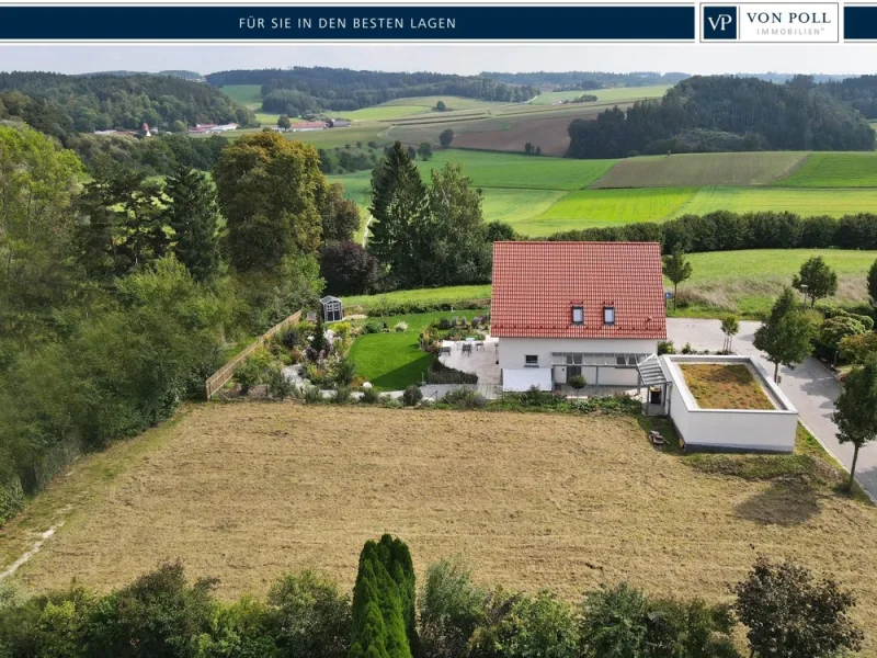 Gesamtansicht - Grundstück kaufen in Landshut - Traumhaftes Grundstück am Englbergweg in Landshut - Ihr perfekter Ort für ein Einfamilienhaus