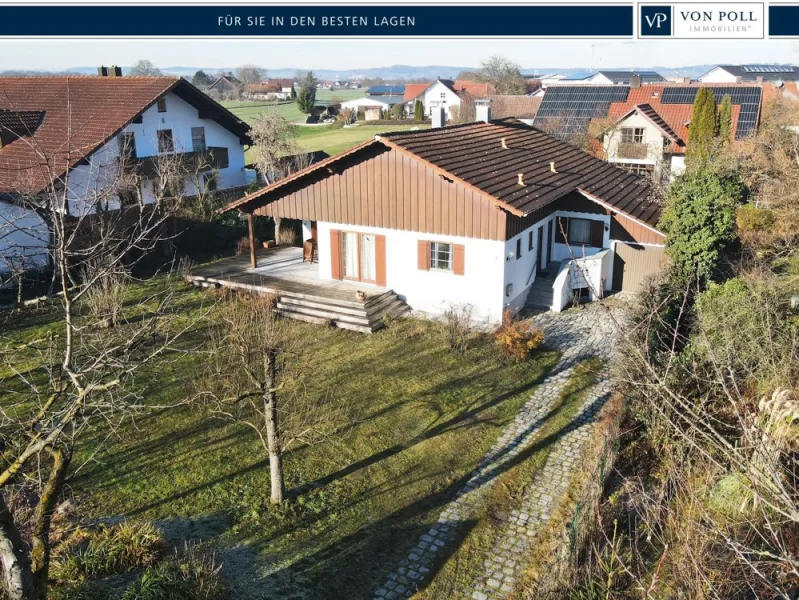 Gesamtansicht - Haus kaufen in Niederaichbach - So will ich Wohnen! Charmantes EFH mit Einliegerwohnung in idyllischer Lage von Niederaichbach
