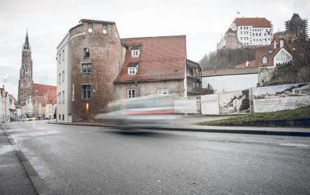 Seitenansicht - Laden/Einzelhandel mieten in Landshut - Gewerbeeinheit am Münchner Tor - Ihr exklusiver Standort in der Landshuter Altstadt