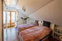 Schlafzimmer DG