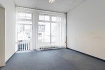 Kleines Büro vorne 3