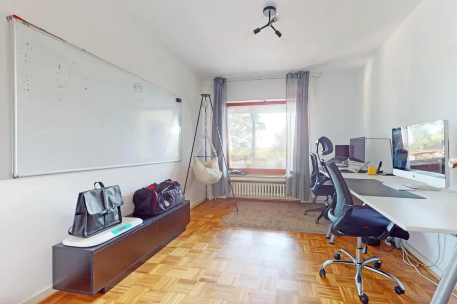 Arbeitszimmer EG