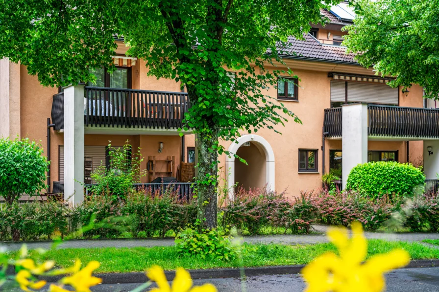 Außenansicht - Wohnung kaufen in Freiburg im Breisgau / Zähringen - Schön & bezugsfrei! 1-Zimmer-Apartement mit separater Küche, Terrasse und eigenem Gartenanteil