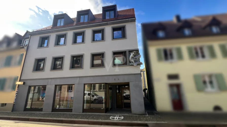 Außenansicht - Laden/Einzelhandel mieten in Freiburg - Moderne Büro-/Ladenfläche mit großen Schaufenstern in der Altstadt