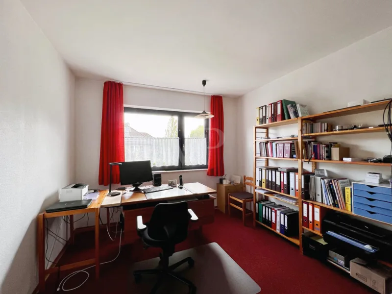 Schlafzimmer / Büro