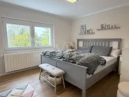 Schlafzimmer DG