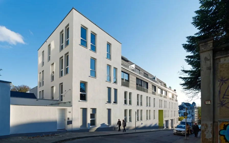 Strassenansicht - Wohnung kaufen in Aachen / Mitte - Exklusive Maisonette-Wohnung mit Gartenanteil & Tiefgaragenstellplatz