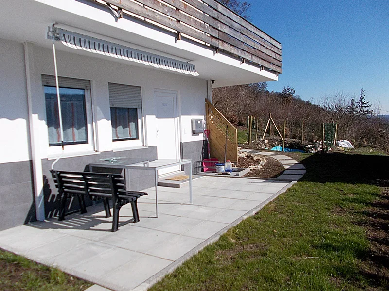 Terrasse mit Garten