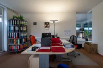 großes Büro Erdgeschoss