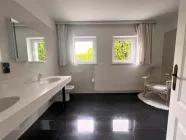 Zeitloses Bad en Suite