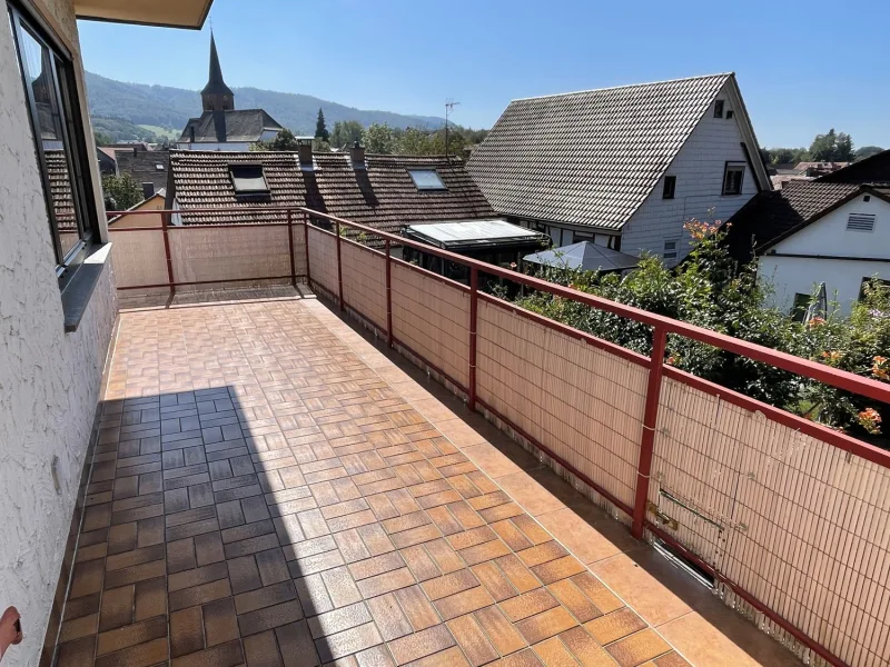 Balkon mit Blick in den Odenwald