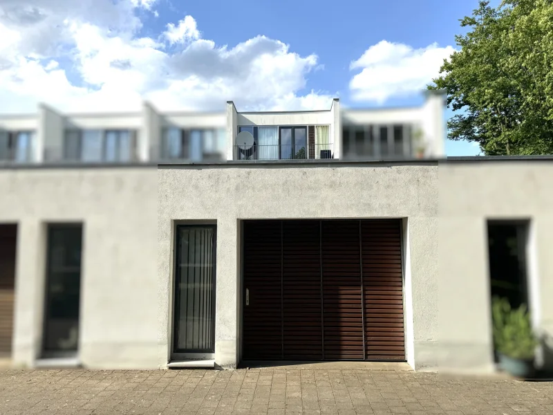 Garage und Abstellraum direkt am Haus