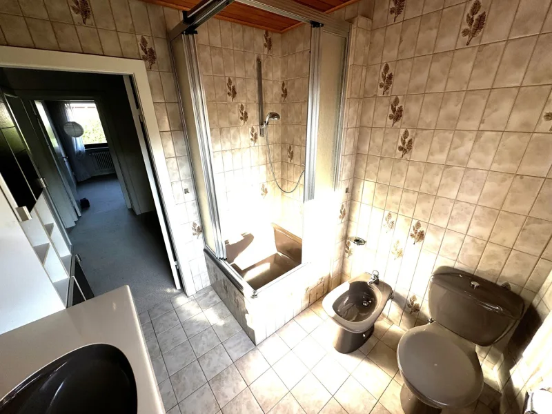 Badezimmer OG Ansicht 2