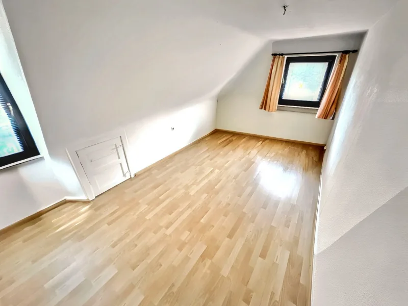 OG Kinderzimmer 2 ohne Möbel KI