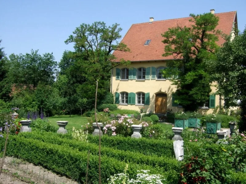 Titelbild - Haus kaufen in Kaufering - Herrschaftlicher Landsitz