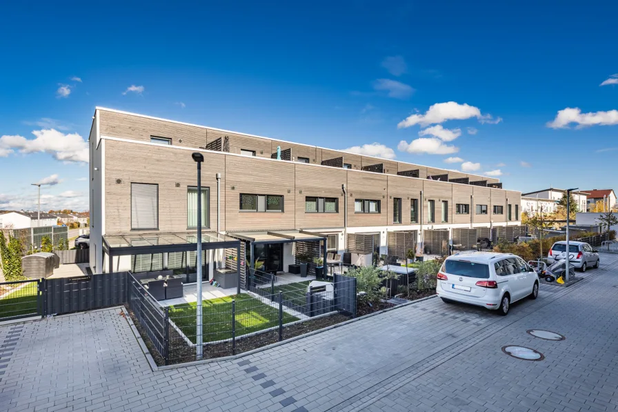 Aussenansicht - Haus kaufen in Kaufbeuren - Modernes Neubaureihenhaus als Ausbauhaus