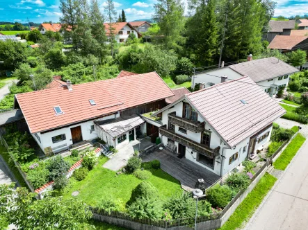 Westansicht - Haus kaufen in Steingaden / Urspring - Altes Bauernhaus in ruhiger Lage