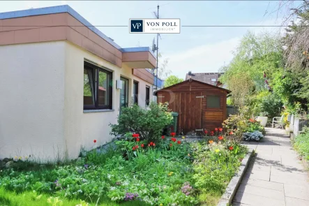 Von Poll Immobilien - Haus kaufen in Leonberg / Warmbronn - Wohnen auf zwei Ebenen mit Aussicht und 2 Stellplätzen