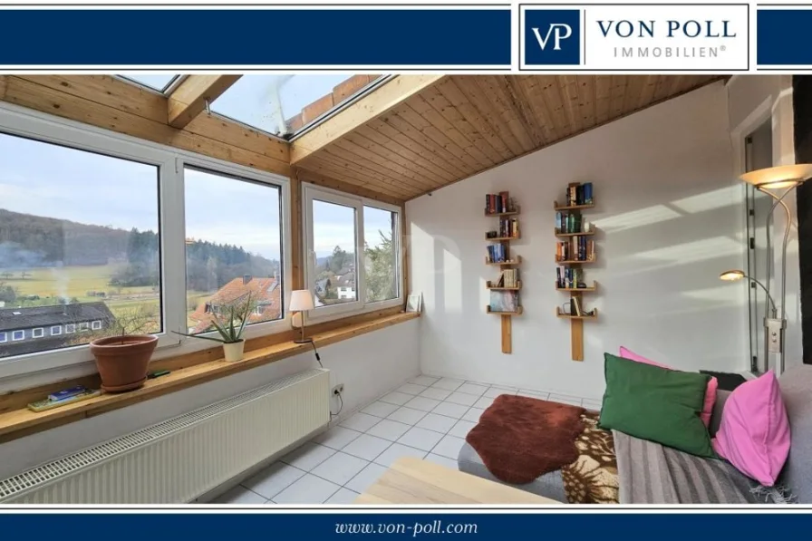 Ausblick aus dem Wintergarten - Haus kaufen in Grävenwiesbach - Gemütliches Fachwerkensemble mit zwei WE und Blick ins Grüne in direkter Feldrandnähe!